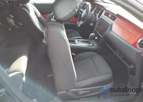 2013 Ford Mustang V6 from USA, damaged, VIN 1ZVBP8EM2D5253891